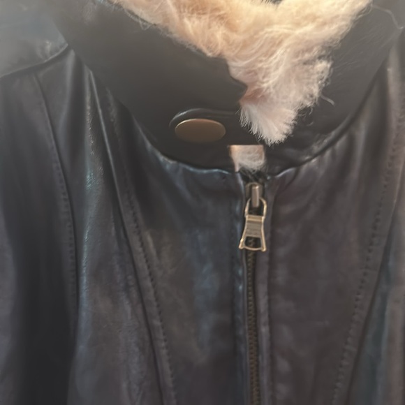 Vintage leather Jacket with faux fur collar - Banana Republic - Picture 4 of 14